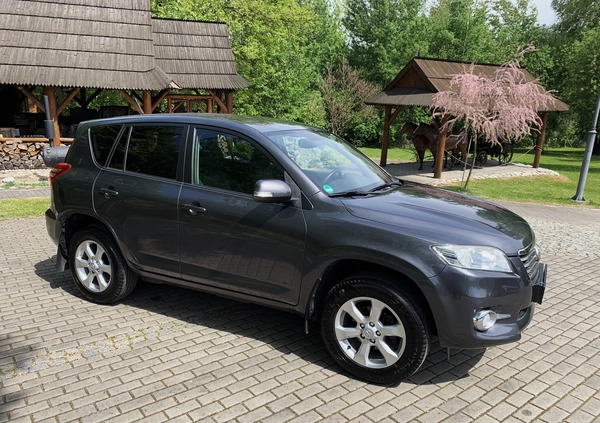 Toyota RAV4 cena 44900 przebieg: 230000, rok produkcji 2010 z Jasło małe 781